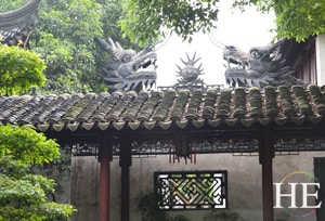 dragon carvings on the HE Travel gay China cultural tour