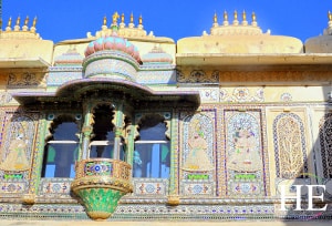beautiful balcony window in udaipur on the HE Travel gay India cultural tour