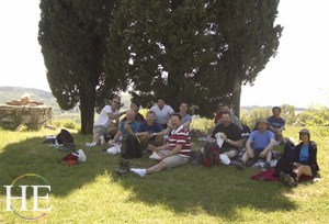 picnic under the trees on the HE Travel gay hiking tour in Tuscany Italy