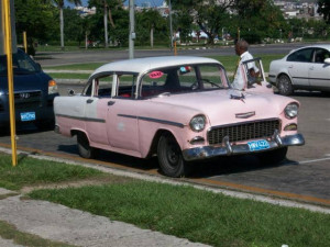 blog-05-cuba-humanitarian-havana-pink-taxi