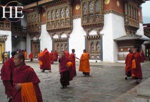 300x204-bt-bhutan-monks
