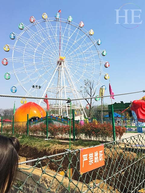 640x480-blog-julianne-china-adventure-part-1-amusement-park-ferris-wheel