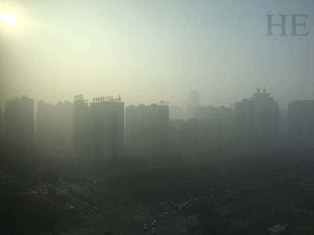 640x480-blog-julianne-china-adventure-part-1-hotel-window-smog