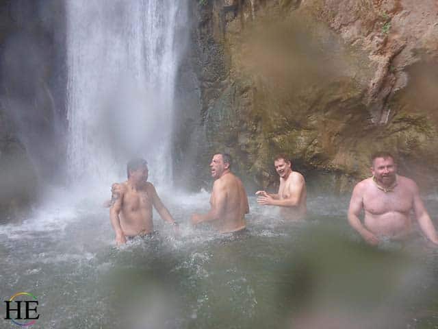grand-canyon-hetravel-gay-rafting-adventure-tour-splash