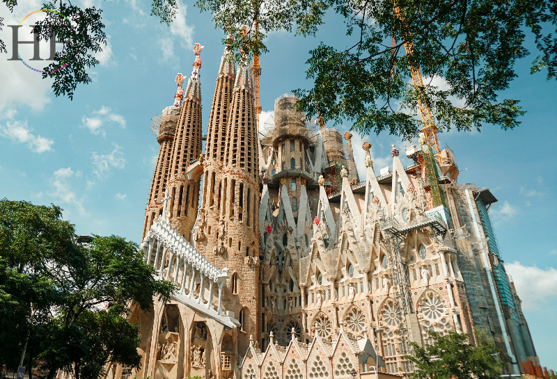 Spain Barcelona Sagrada Familia Gay Adventure Tour